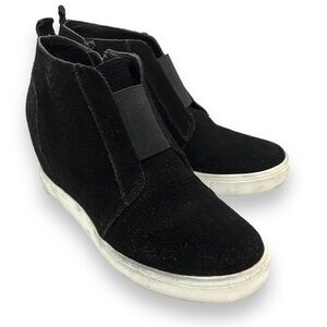 4 for $40 SALE! Steve Madden Wavery Suede Wedges Sneakers, Black, Size 9.5